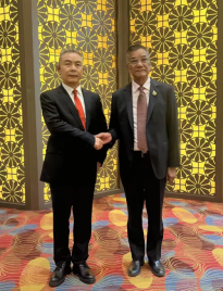 文国红主席会见泰国素博・巴莫亲王一行